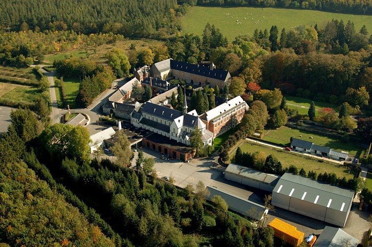 Abbaye Notre-Dame de Saint-Remy -Alles wat u moet weten om uw wandeling in de Ardennen voor te bereiden